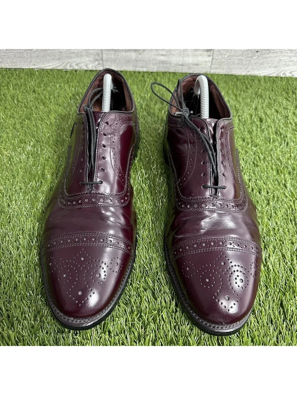 Allen Edmonds Strand Burgundy Calfskin Leather Cap Toe Sz 10.5D VIEW ALL PHOTOS